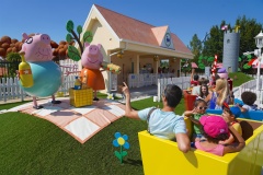 Gardaland-Peppa-Pig-Land_treno-nonno-pig_01897