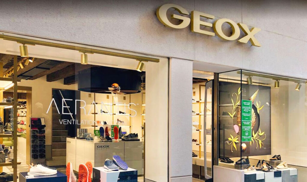 Ristrutturazione con nuovo concept punto vendita Geox in  Venezia