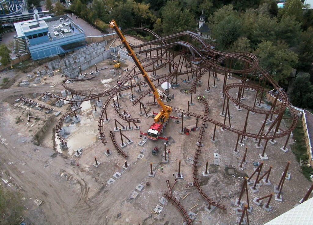 Roller coster Mammoth Parco divertimenti Gardaland