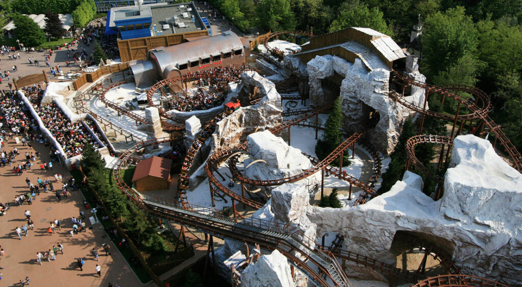 Roller coster Mammoth Parco divertimenti Gardaland