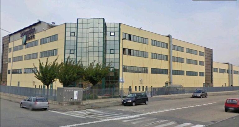 factory-in-turin-copertina